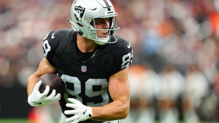 Raiders Get Concerning Brock Bowers News Before Chiefs Game