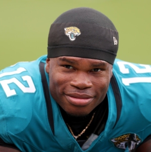 Jaguars’ Travis Hunter Scores First NFL Touchdown in Dynamic Fashion