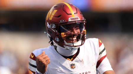 Commanders Jayden Daniels Has Bold Response to Injury Concerns