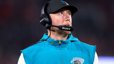 Jaguars Head Coach Liam Coen Gives Fiery Postgame Speech After Chiefs Upset