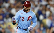 Phillies Superstar Projected To Sign Blockbuster 4-Year, $128 Million Deal
