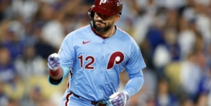 Phillies Superstar Projected To Sign Blockbuster 4-Year, $128 Million Deal