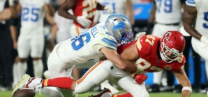Lions Star Thumbs His Nose at NFL’s Warning Ahead of Buccaneers Game