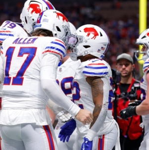 Former Bills Star Sends Blunt Message on Buffalo’s Uncertain Future