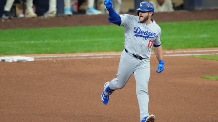 Max Muncy Makes Dodgers Franchise History in NLCS vs Brewers