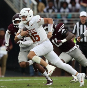 Texas QB Arch Manning Exits Game With Concerning Head Injury
