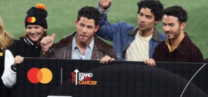 Best Reactions to Jonas Brothers Interrupting World Series Game 2