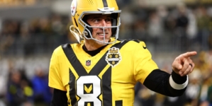 Steelers Under Fire for Jersey Choice Against Packers