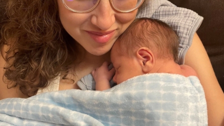 I Was Diagnosed with MS Months After Giving Birth. It Started with a Strange Symptom