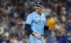 Red Sox Expected To Pursue Blue Jays Star Pitcher This Winter: Insider