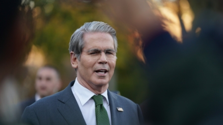 White House says “if something happens” in Venezuela, oil prices go down