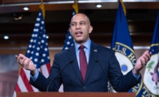 Hakeem Jeffries responds to Jeffrey Epstein email revelations