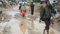 Indonesian Floods Death Toll Tops 300 as Search and Rescue Continues