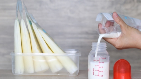 US Women Are Sharing Breast Milk Amid Lack of Support for Moms
