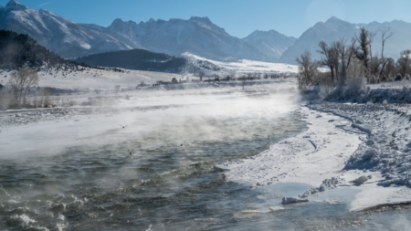 Winter Weather Alerts in 4 States As 18 Inches of Snow To Hit