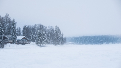 Winter storm warning as up to 12 inches of heavy snow forecast
