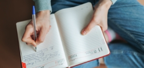 Psychologist Reveals 3 Traits of People Who Prefer Paper Planners