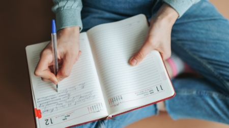 Psychologist Reveals 3 Traits of People Who Prefer Paper Planners