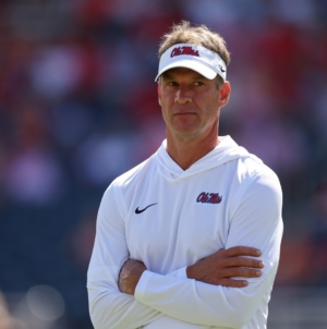 Analyst Pours Cold Water on Lane Kiffin Coaching Giants, Jaxson Dart