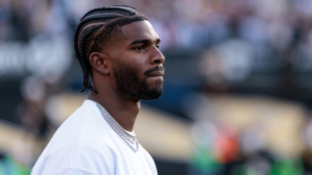 Cameras Capture Viral Shedeur and Deion Sanders Moment Before QB’s First NFL Start