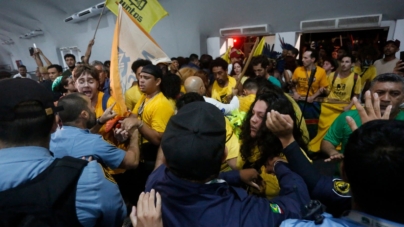 Protesters storm COP30 in Brazil 