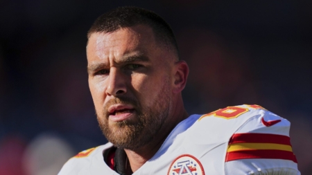 Chiefs’ Travis Kelce Turns Heads With Sideline Behavior in Colts Win