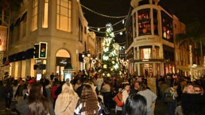 Don’t buy Christmas gifts for adults to save money, Fox News guest advises