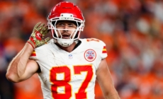 Tyreek Hill Sends Strong Message to Travis Kelce After Making Chiefs History