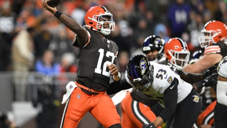 Browns Make Notable QB Move Hours Before Shedeur Sanders’ First Start