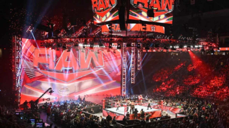 Top WWE Raw Star Suffers Injury During Match