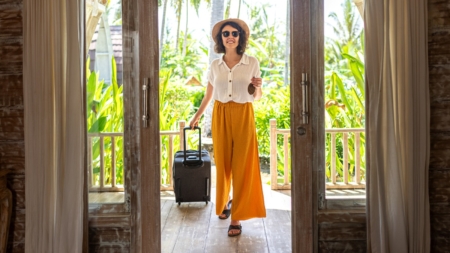 Tourists Book Bali Hotel for ‘Aesthetics’—Then Reality Hits in Bathroom