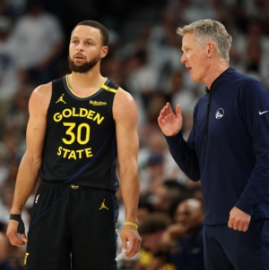 Warriors Considering Blockbuster Trade for Anthony Davis