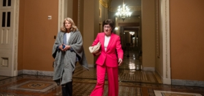 2 GOP Senators Back Effort to Nullify Donald Trump’s Executive Order  %%page%% %%sep%% %%sitename%% 2 Republican senators back effort to nullify Donald Trump’s executive order