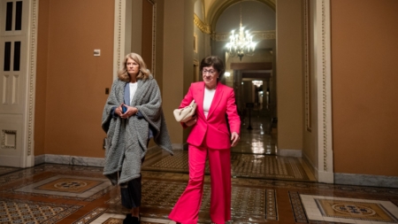 2 GOP Senators Back Effort to Nullify Donald Trump’s Executive Order  %%page%% %%sep%% %%sitename%% 2 Republican senators back effort to nullify Donald Trump’s executive order