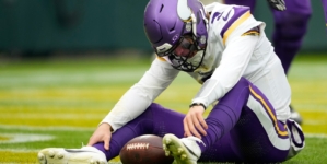 Vikings Top Candidate to Reunite With 18,000-Yard QB Amid JJ McCarthy Concern