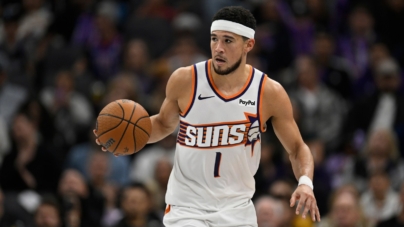 Devin Booker Makes NBA History Before Alarming Injury vs Lakers