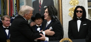 Trump Awards Kennedy Center Medals to 2025 Honorees at White House