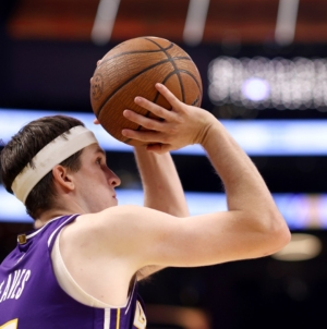 Lakers Make Critical Decision on Austin Reaves vs. Rockets