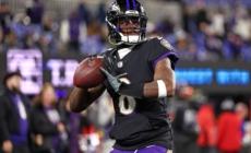 Ravens QB Lamar Jackson Leaves Patriots Game With Concerning Injury