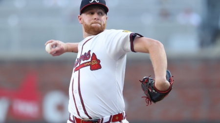 Braves Lose Free Agent Pitcher to National League Rivals: Report