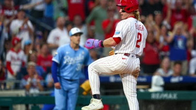 Phillies Gold Glover Predicted To Sign 2-Year, $30M Deal After Huge Season