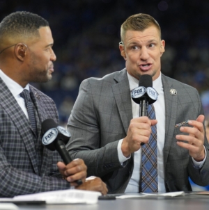 Rob Gronkowski Has Strong Reaction to Bill Belichick Snub