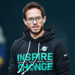 Chargers OC Mike McDaniel Finally Breaks Silence on Dolphins Firing