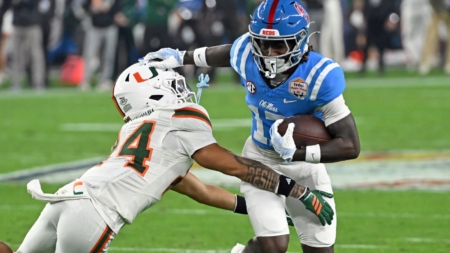 Lane Kiffin, Ole Miss Poach Coveted 4-Star WR From Ole Miss in Transfer Portal