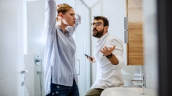 Woman Shocked By Date’s ‘Out Of Line’ Reaction to Bathroom: ‘Seems Crazy’