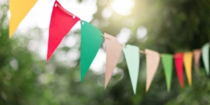 Mom Baffled At Daughter’s Low Birthday Party Attendance—Then She Realizes