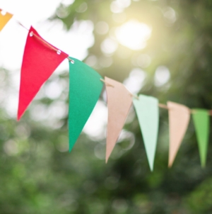 Mom Baffled At Daughter’s Low Birthday Party Attendance—Then She Realizes