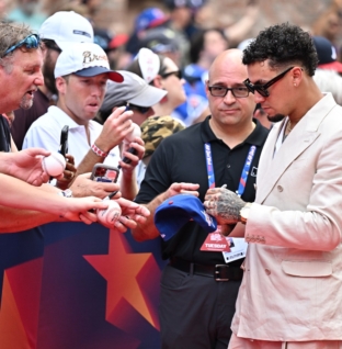 Javier Baez Breaks Silence About WBC Marijuana Suspension