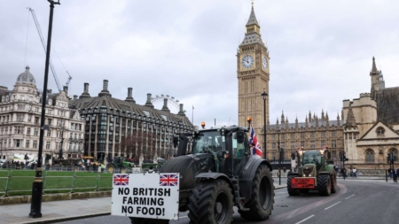 UK Government Considers Removing Andrew From Royal Line of Succession