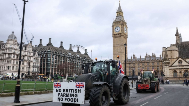 UK Government Considers Removing Andrew From Royal Line of Succession